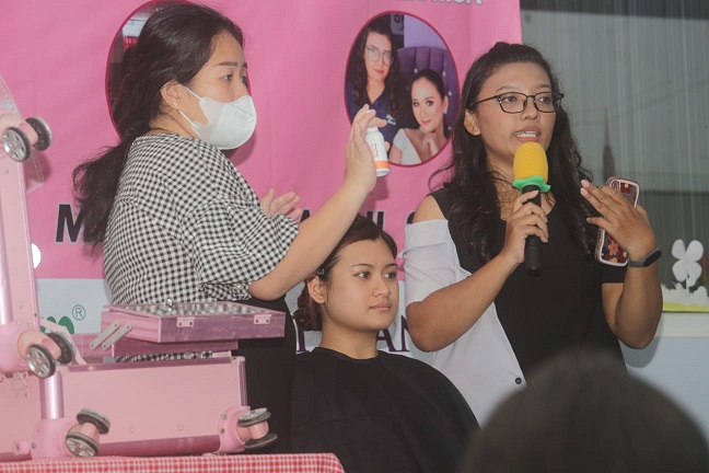 Demo merias secara bertahapPAKAI